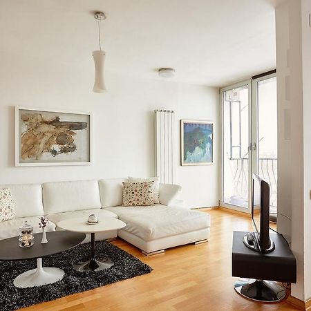 Luxury Apartment Near City Center Skopie Exterior foto